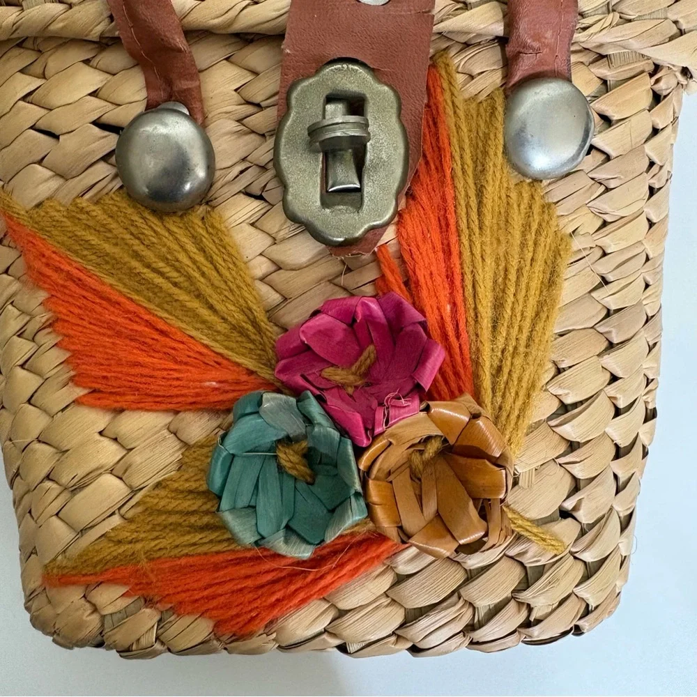 VINTAGE Mexican Tourista Hand Woven Straw Mini Bag Basket turn lock - Picture 6 of 10